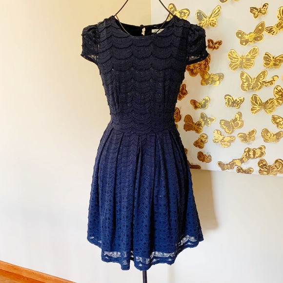 Francesca's dress scalloped blue open back size Small - Picture 1 of 10